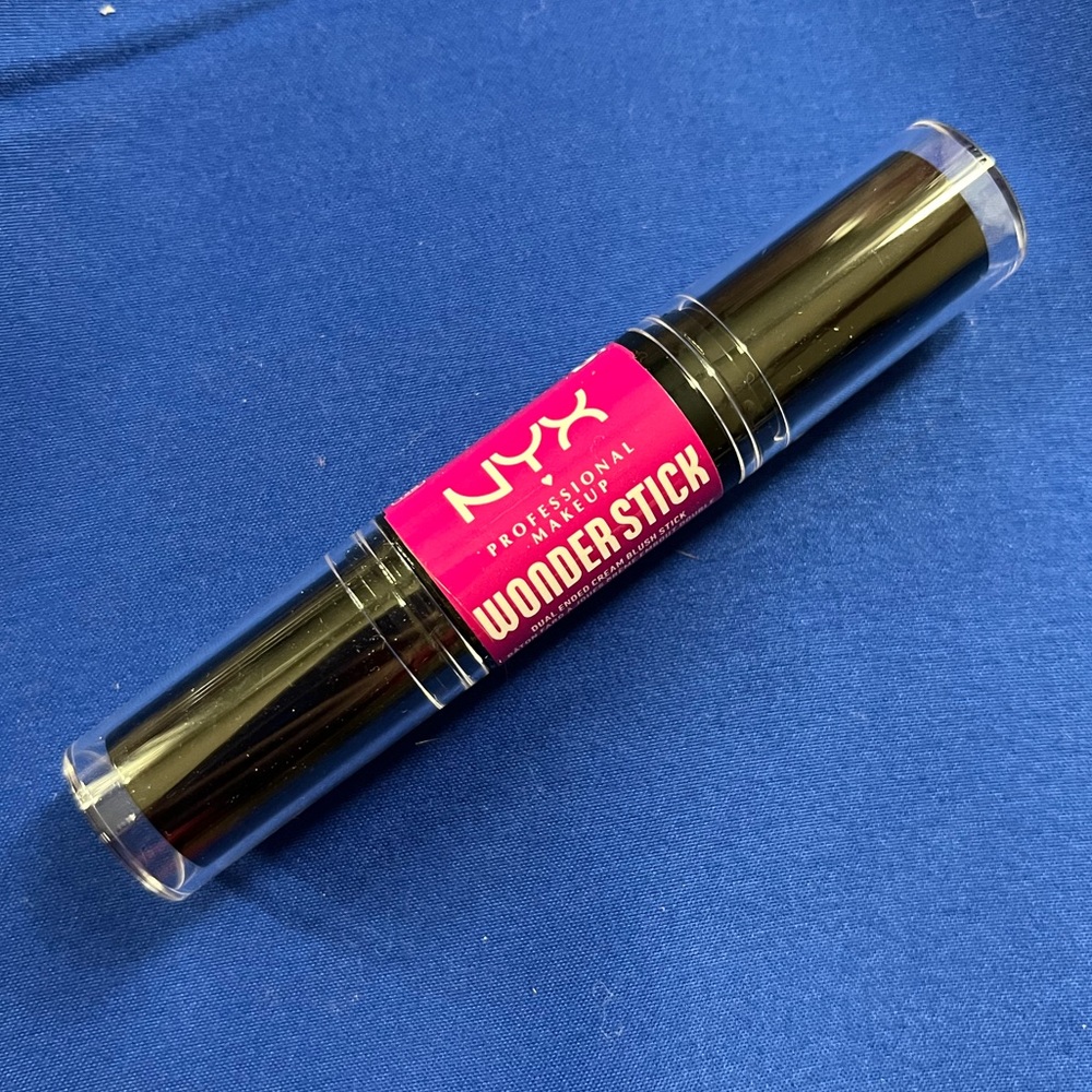 NYX Blush Wonderstick in Bright Amber + Fuchsia